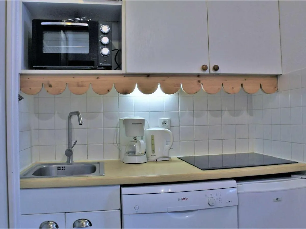 Studio Cabine 6 Pers A Risoul 1850, Skis Aux Pieds, Balcon Sud, Proche Navette Gratuite - Fr-1-330-544