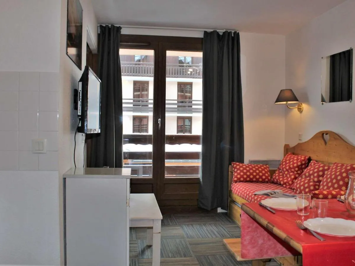 Studio Cabine 6 Pers A Risoul 1850, Skis Aux Pieds, Balcon Sud, Proche Navette Gratuite - Fr-1-330-544 contacts